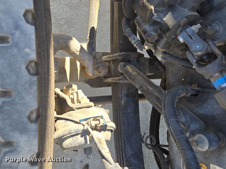 image for item EE8483 2007 Peterbilt 357 ready mix truck