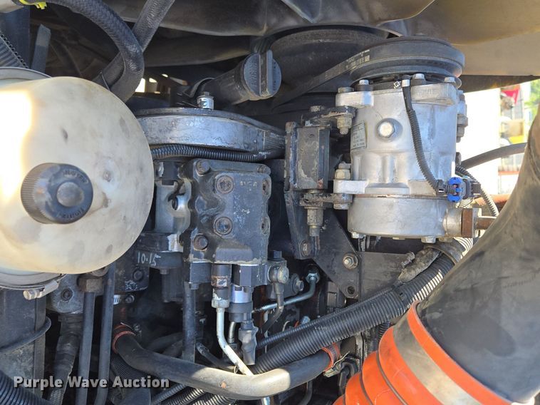 image for item EE8483 2007 Peterbilt 357 ready mix truck