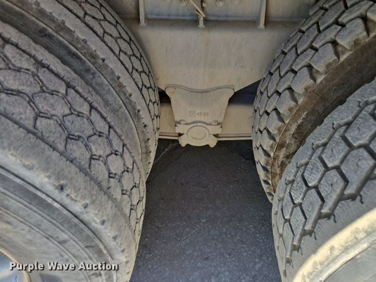 image for item EE8483 2007 Peterbilt 357 ready mix truck