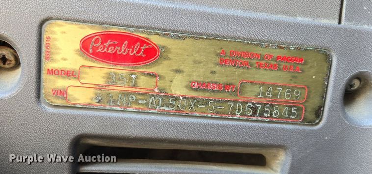 image for item EE8483 2007 Peterbilt 357 ready mix truck