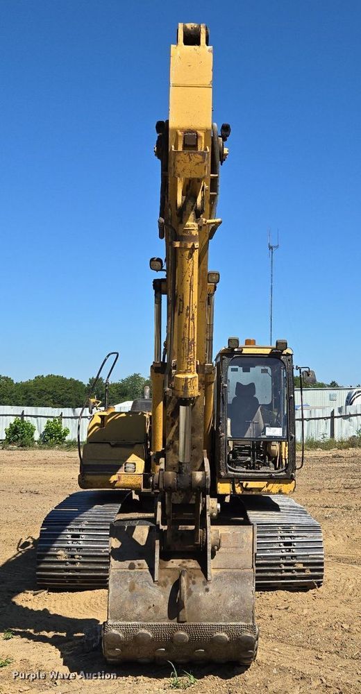 image for item EE8485 2000 Caterpillar 320BL excavator