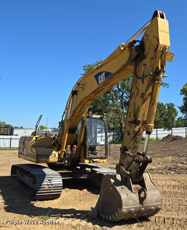 image for item EE8485 2000 Caterpillar 320BL excavator