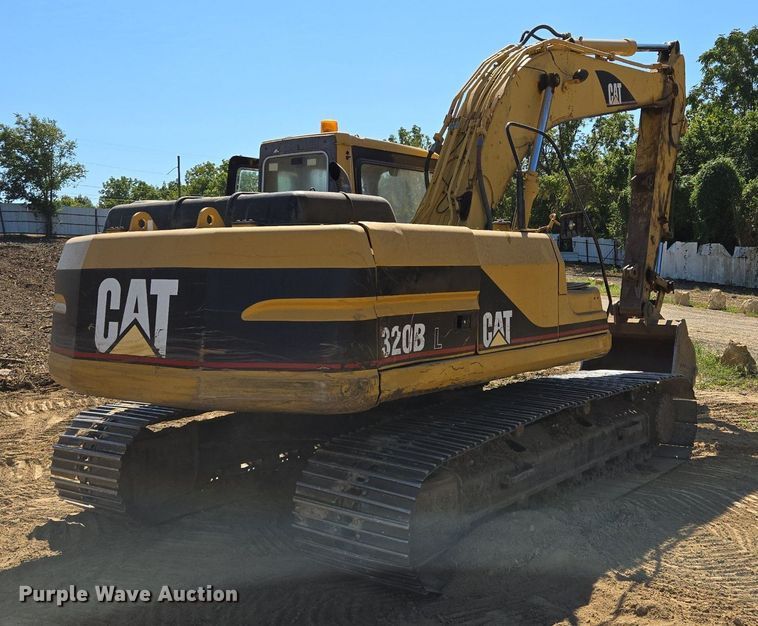 image for item EE8485 2000 Caterpillar 320BL excavator