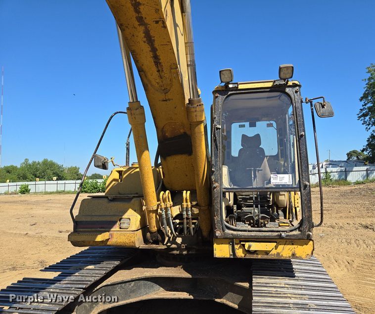 image for item EE8485 2000 Caterpillar 320BL excavator