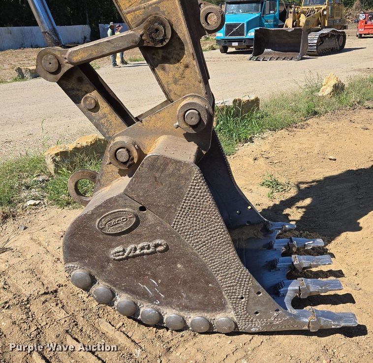 image for item EE8485 2000 Caterpillar 320BL excavator