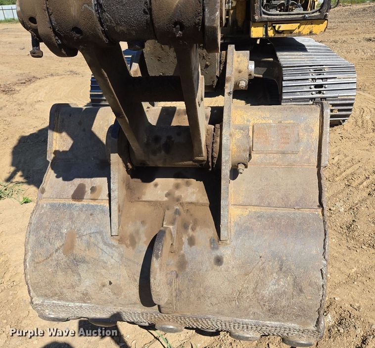 image for item EE8485 2000 Caterpillar 320BL excavator