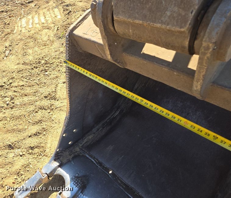 image for item EE8485 2000 Caterpillar 320BL excavator