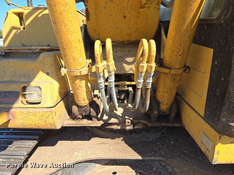 image for item EE8485 2000 Caterpillar 320BL excavator