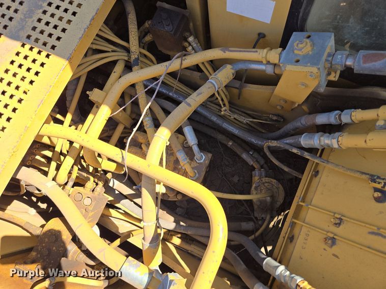 image for item EE8485 2000 Caterpillar 320BL excavator