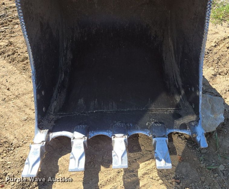 image for item EE8485 2000 Caterpillar 320BL excavator