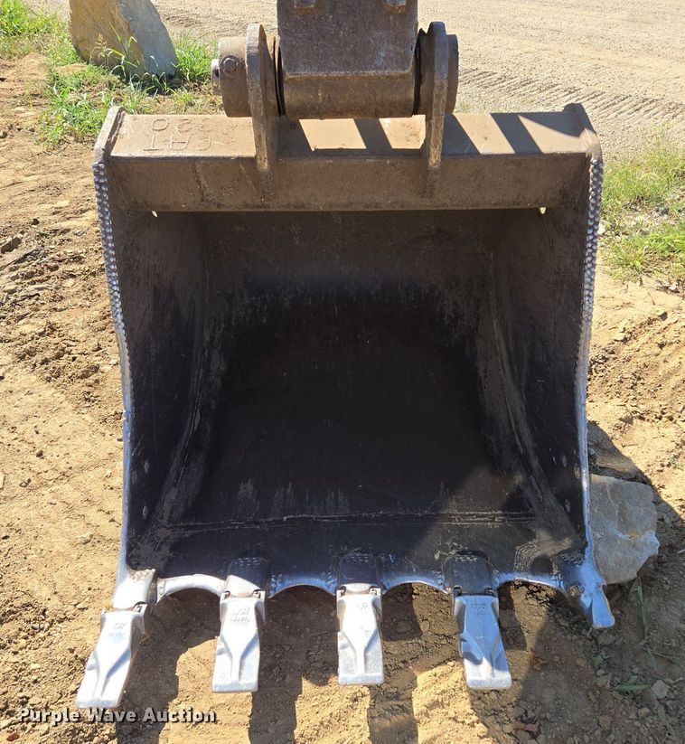 image for item EE8485 2000 Caterpillar 320BL excavator