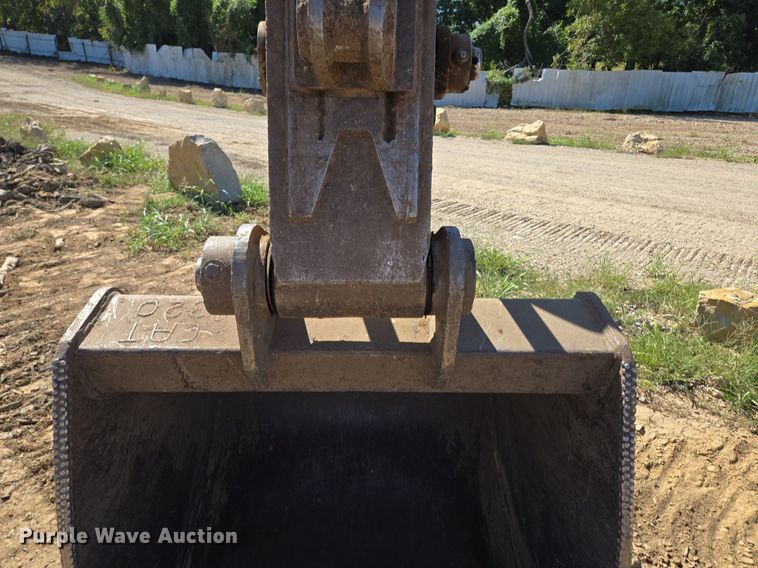 image for item EE8485 2000 Caterpillar 320BL excavator