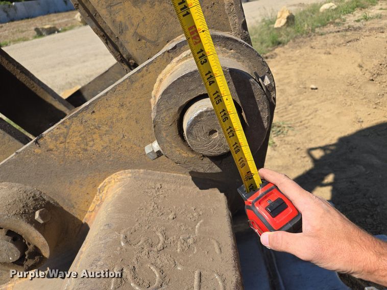 image for item EE8485 2000 Caterpillar 320BL excavator