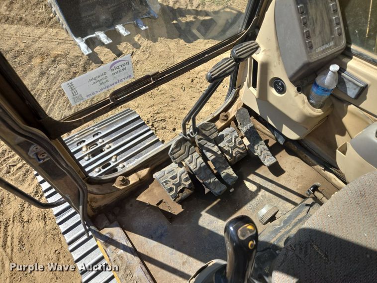 image for item EE8485 2000 Caterpillar 320BL excavator