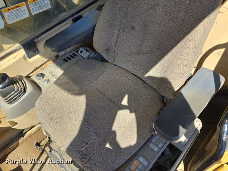 image for item EE8485 2000 Caterpillar 320BL excavator