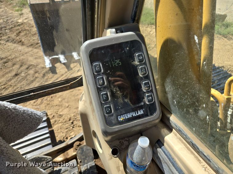 image for item EE8485 2000 Caterpillar 320BL excavator