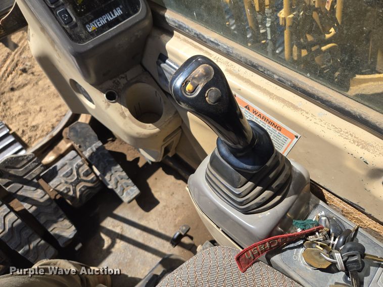 image for item EE8485 2000 Caterpillar 320BL excavator