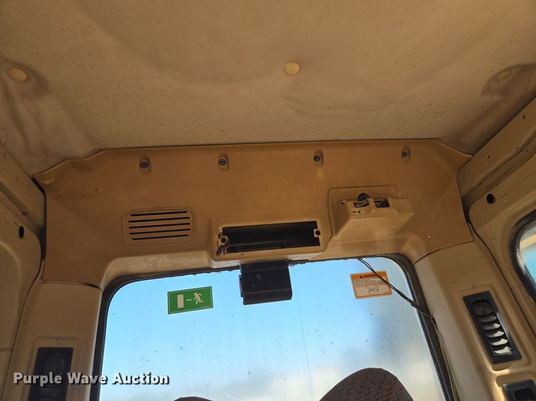 image for item EE8485 2000 Caterpillar 320BL excavator