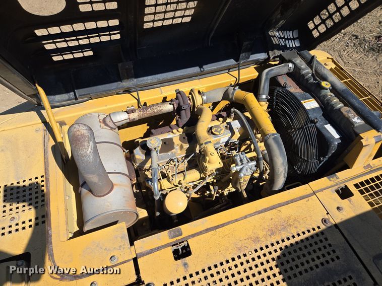 image for item EE8485 2000 Caterpillar 320BL excavator