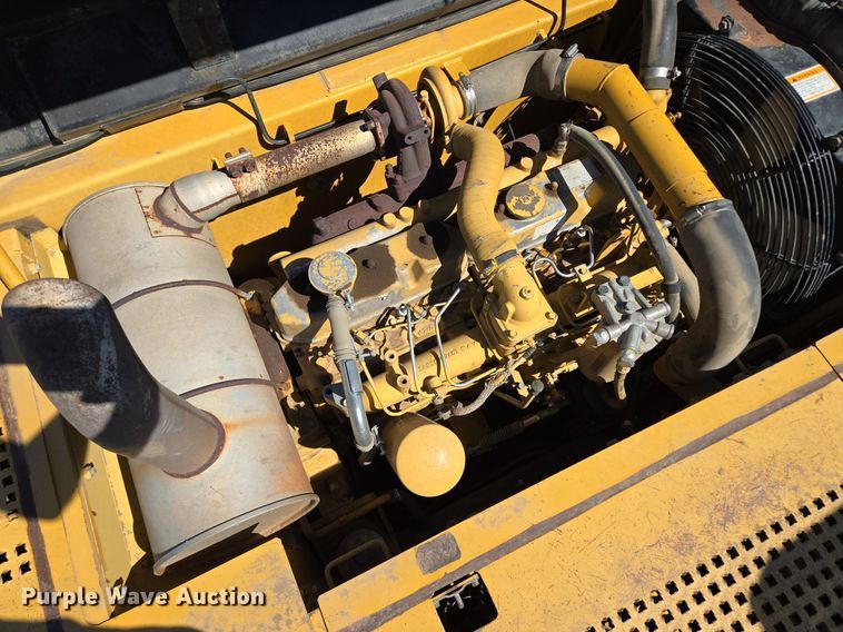 image for item EE8485 2000 Caterpillar 320BL excavator