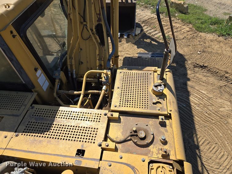 image for item EE8485 2000 Caterpillar 320BL excavator