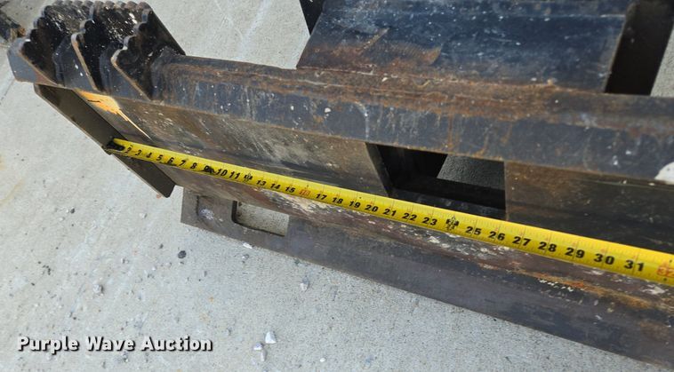 image for item EE8487 Okada America ORV550 skid steer breaker