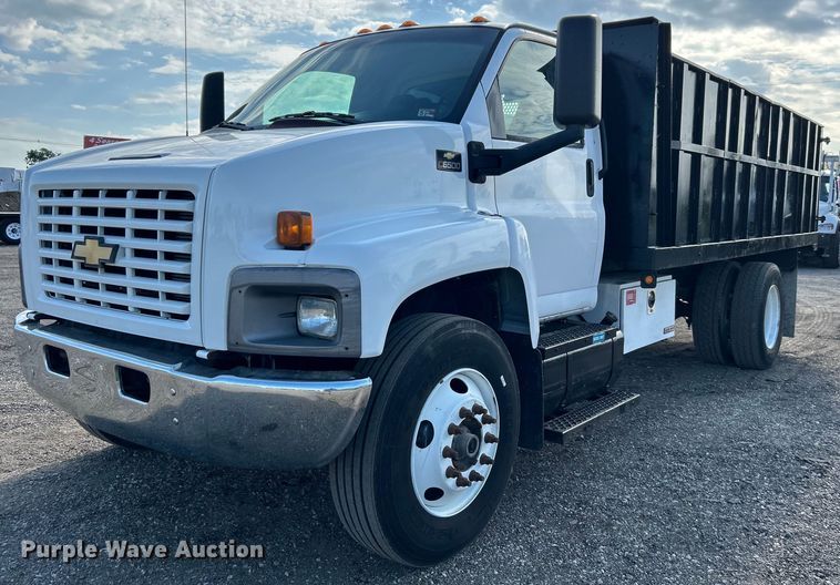 image for item EG0735 2007 Chevrolet  C6500 dump truck