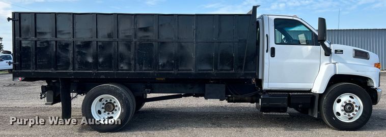 image for item EG0735 2007 Chevrolet  C6500 dump truck