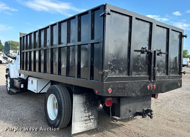 image for item EG0735 2007 Chevrolet  C6500 dump truck