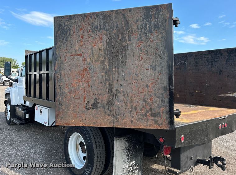 image for item EG0735 2007 Chevrolet  C6500 dump truck