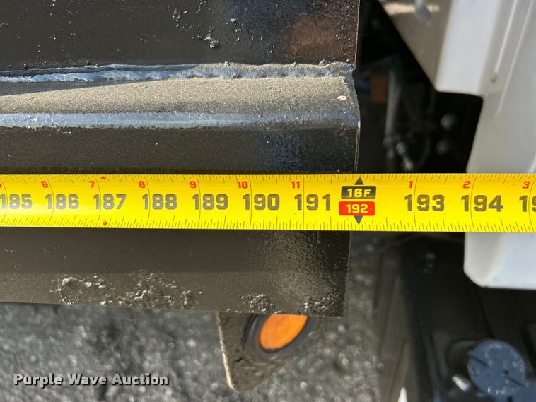 image for item EG0735 2007 Chevrolet  C6500 dump truck