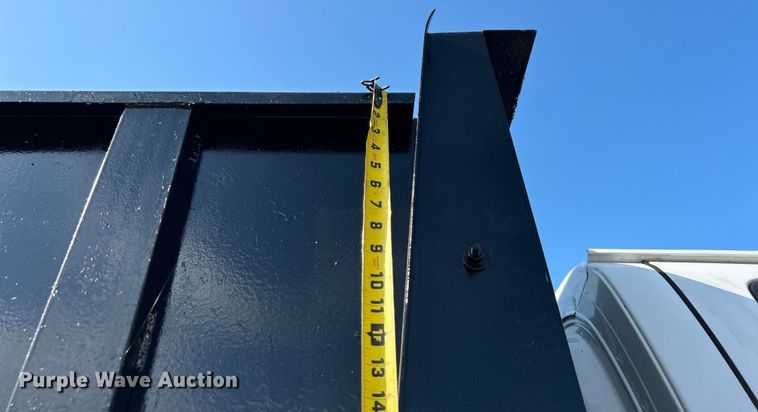 image for item EG0735 2007 Chevrolet  C6500 dump truck