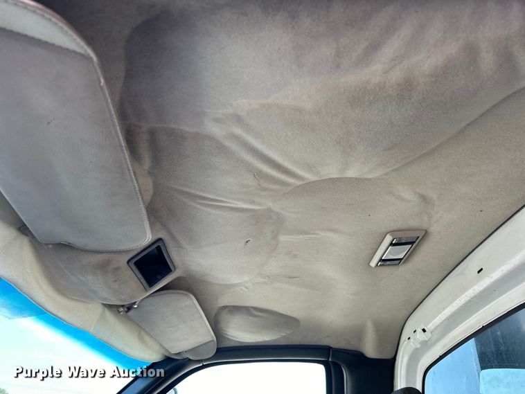 image for item EG0735 2007 Chevrolet  C6500 dump truck