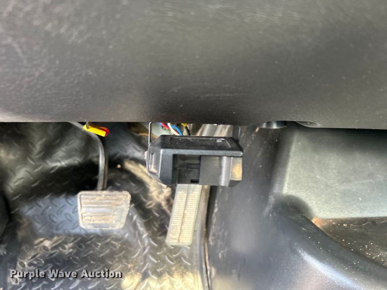 image for item EG0735 2007 Chevrolet  C6500 dump truck