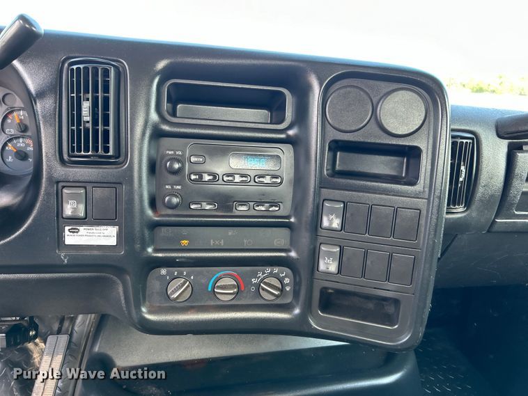 image for item EG0735 2007 Chevrolet  C6500 dump truck