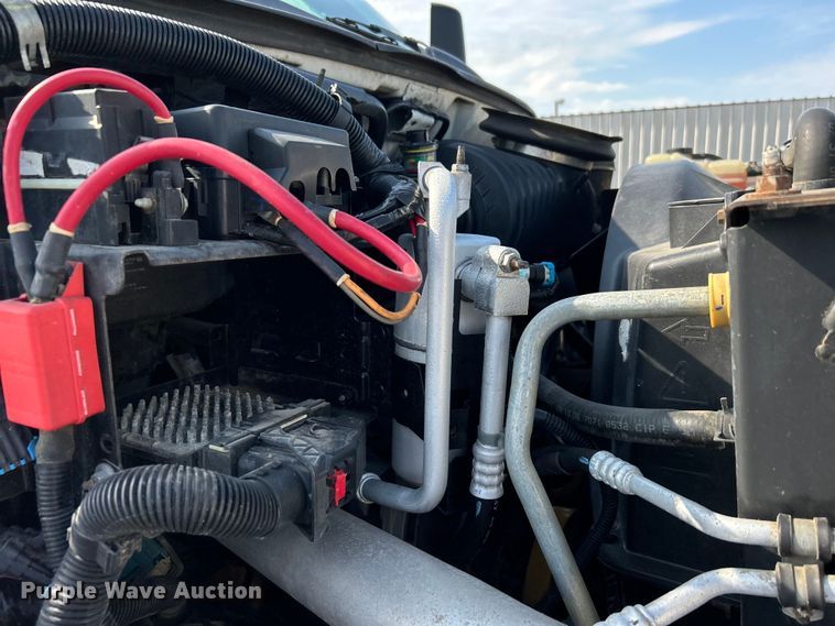 image for item EG0735 2007 Chevrolet  C6500 dump truck