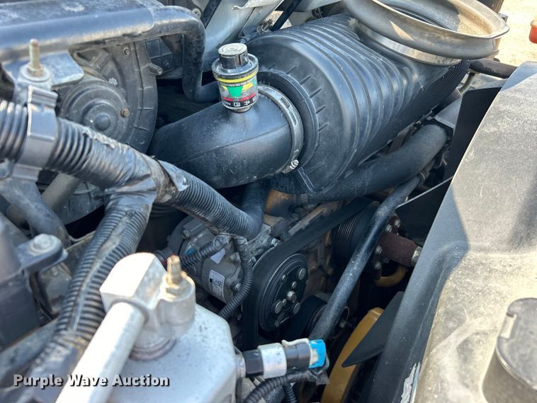 image for item EG0735 2007 Chevrolet  C6500 dump truck