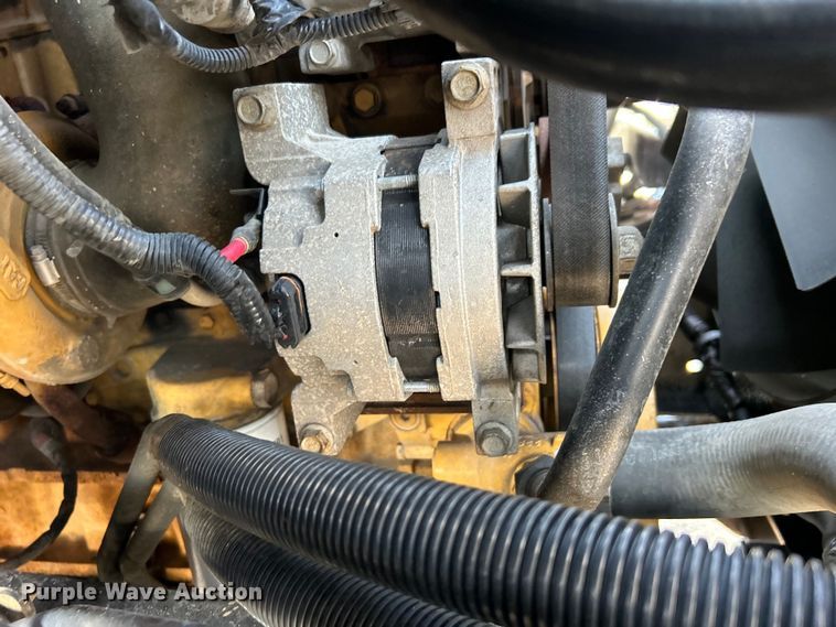 image for item EG0735 2007 Chevrolet  C6500 dump truck