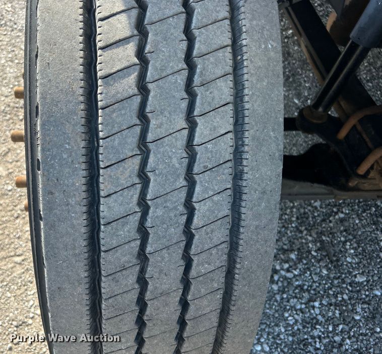 image for item EG0735 2007 Chevrolet  C6500 dump truck