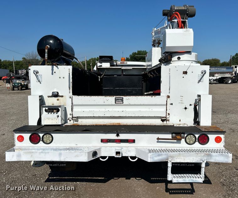 image for item EG0990 2012 Ford F550 Super Duty XL SuperCab utility / service truck