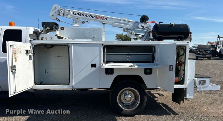 image for item EG0990 2012 Ford F550 Super Duty XL SuperCab utility / service truck