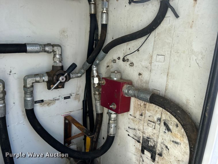 image for item EG0990 2012 Ford F550 Super Duty XL SuperCab utility / service truck