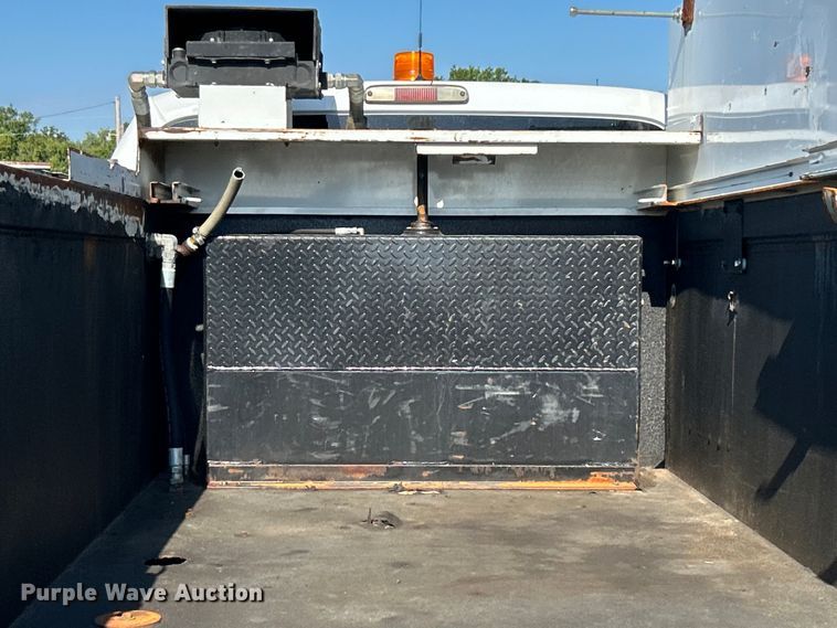 image for item EG0990 2012 Ford F550 Super Duty XL SuperCab utility / service truck