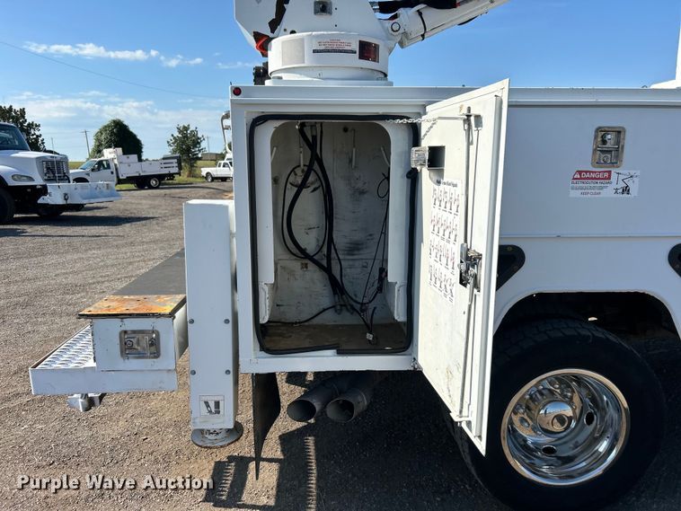 image for item EG0990 2012 Ford F550 Super Duty XL SuperCab utility / service truck