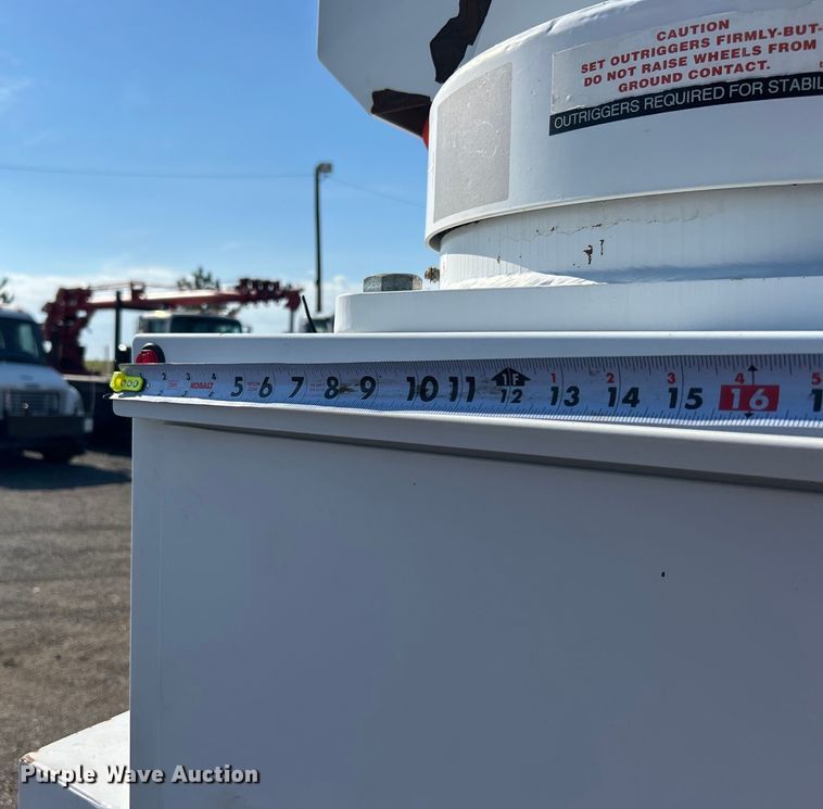 image for item EG0990 2012 Ford F550 Super Duty XL SuperCab utility / service truck