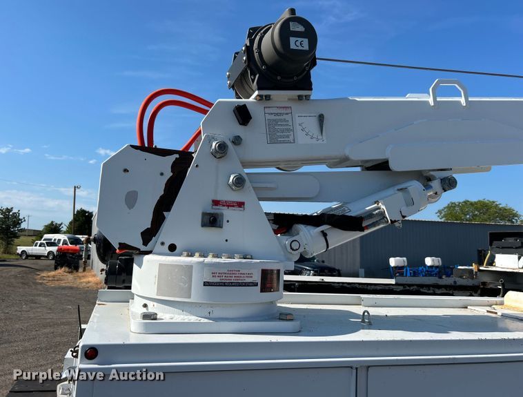 image for item EG0990 2012 Ford F550 Super Duty XL SuperCab utility / service truck