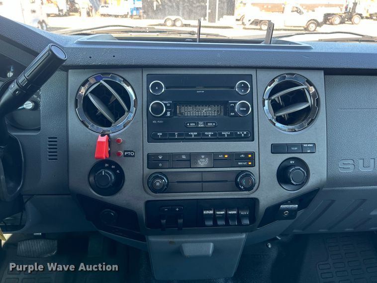 image for item EG0990 2012 Ford F550 Super Duty XL SuperCab utility / service truck