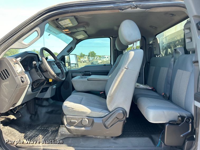 image for item EG0990 2012 Ford F550 Super Duty XL SuperCab utility / service truck