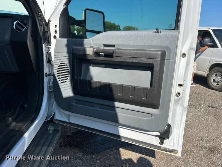 image for item EG0990 2012 Ford F550 Super Duty XL SuperCab utility / service truck