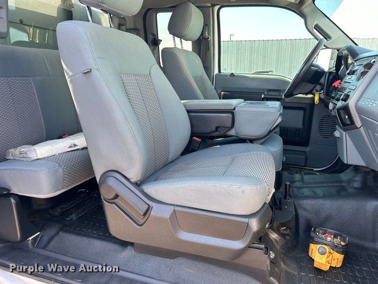 image for item EG0990 2012 Ford F550 Super Duty XL SuperCab utility / service truck